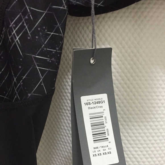 Brand new women’s golf outfit - Picture 3 of 3